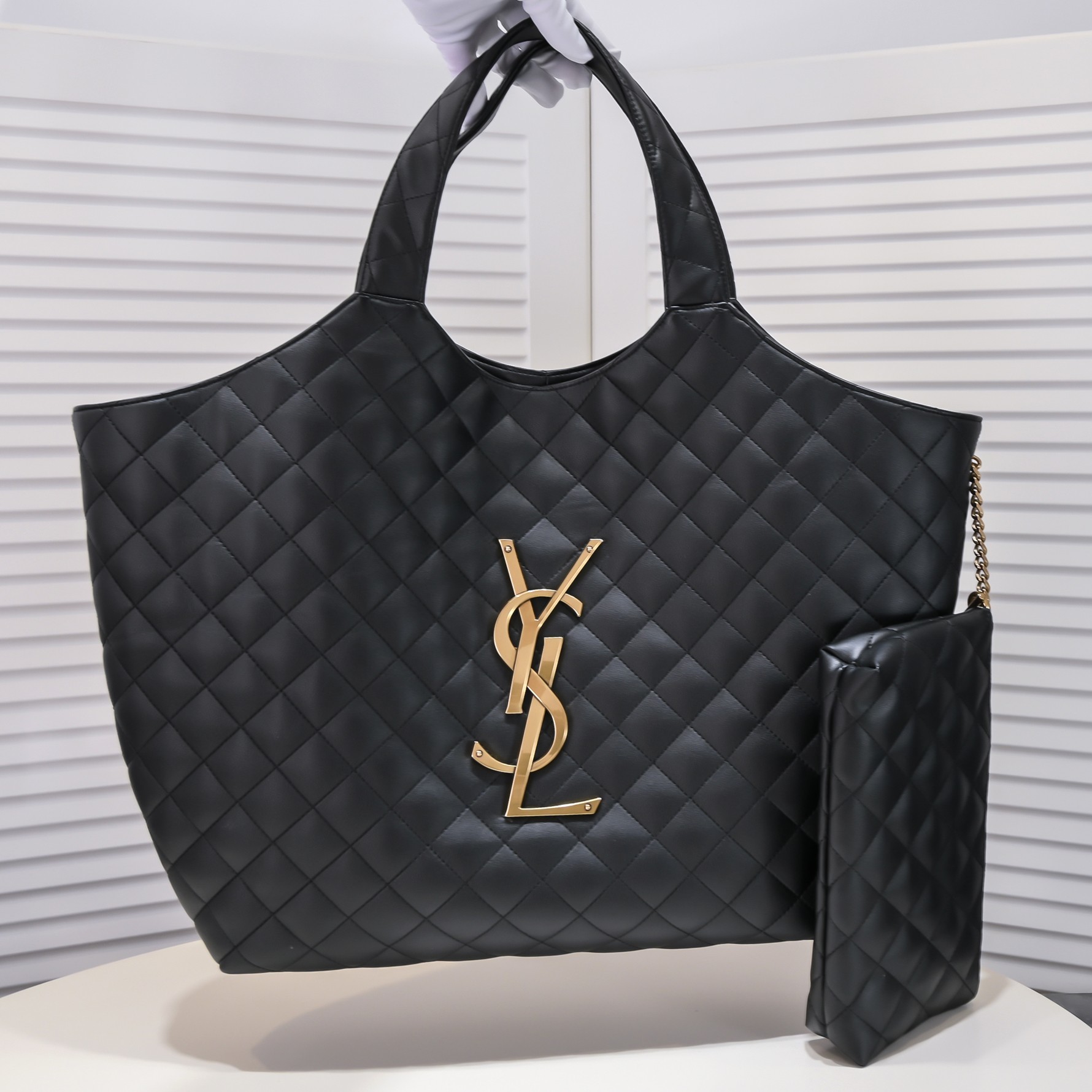 Saint Laurent Icare Maxi Quilted Shoulder Bag Black 50cm 698651AAANG1000 - Image 6