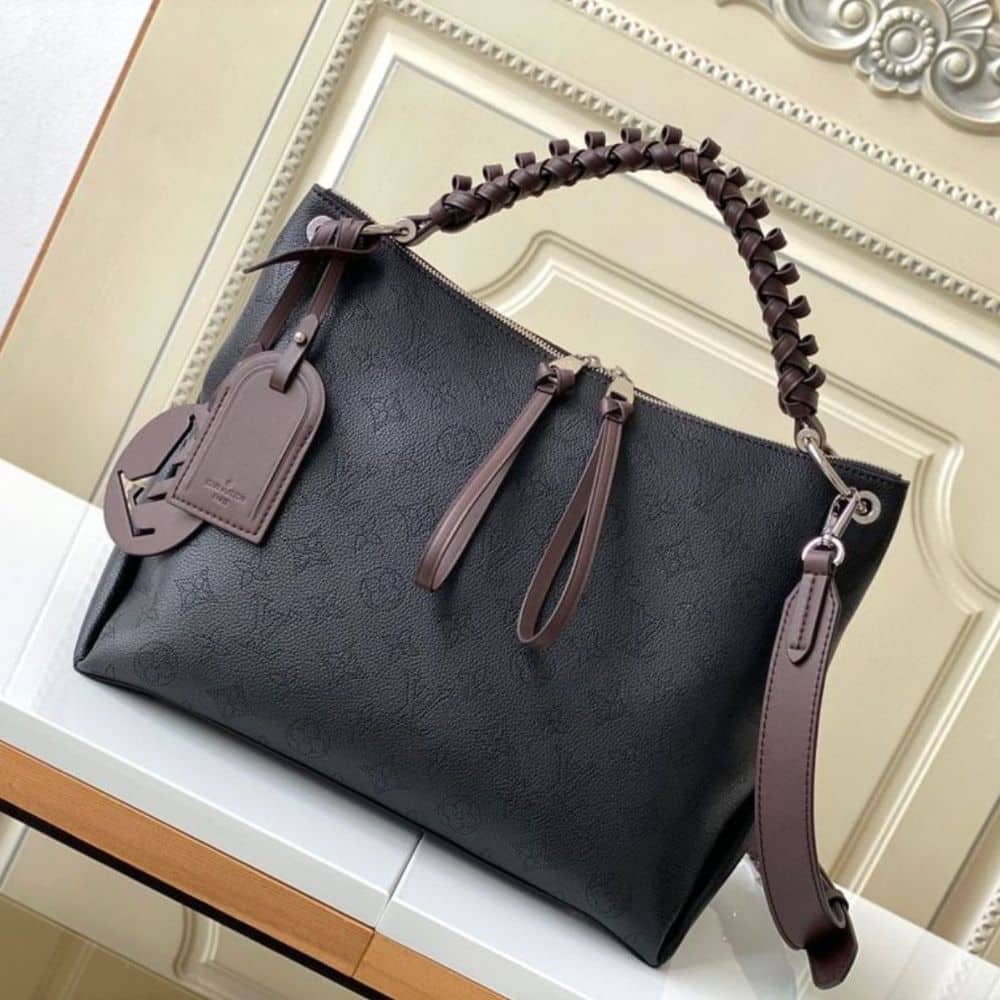 Louis Vuitton Beaubourg Hobo MM Mahina Perforated Leather Shoulder Bag Black 32cm M56073 - Image 2