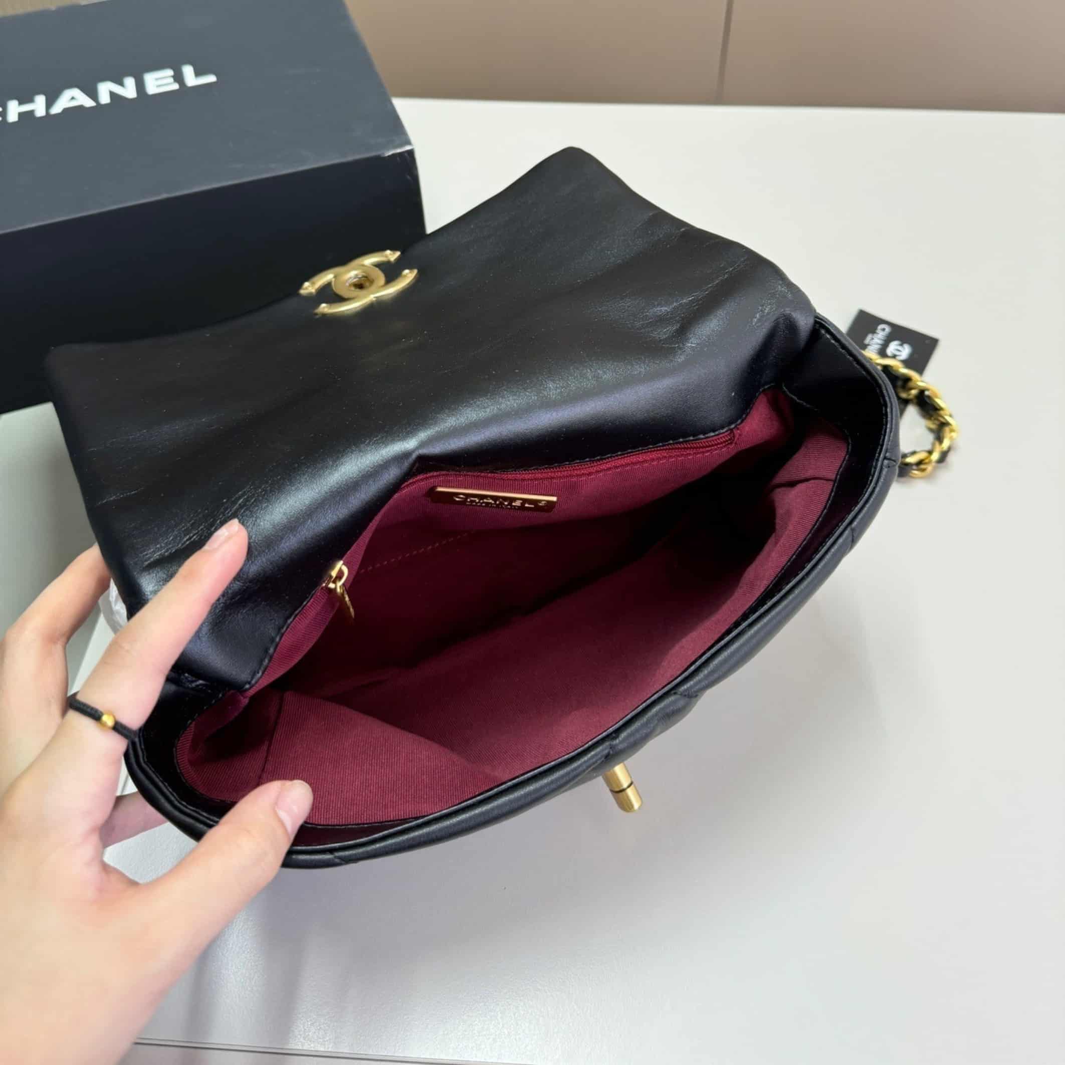 Chanel 19 Handbag Shiny Gold And Silver Tone Black 26Cm AS1160 B04852 94305 - Image 3