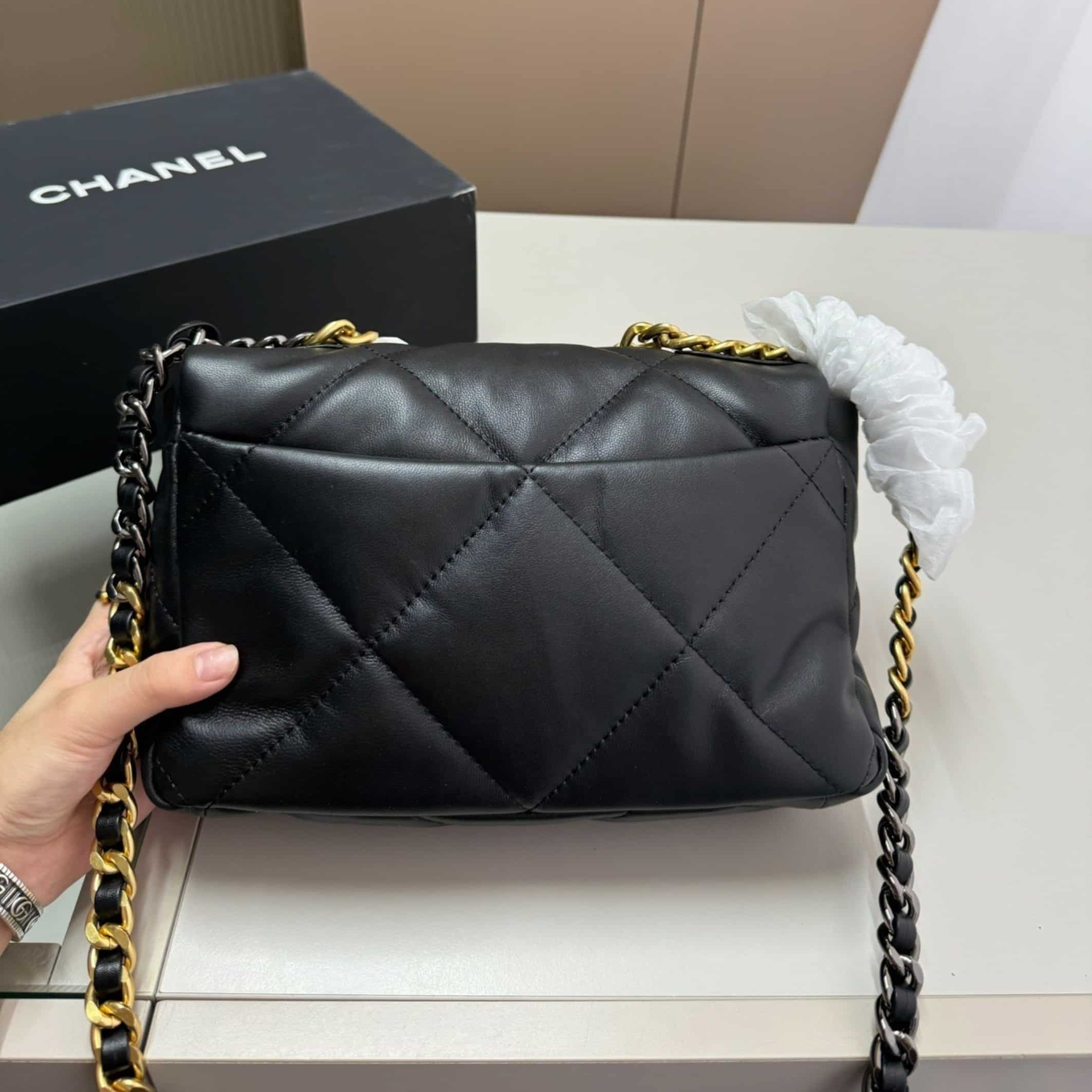 Chanel 19 Handbag Shiny Gold And Silver Tone Black 26Cm AS1160 B04852 94305 - Image 7