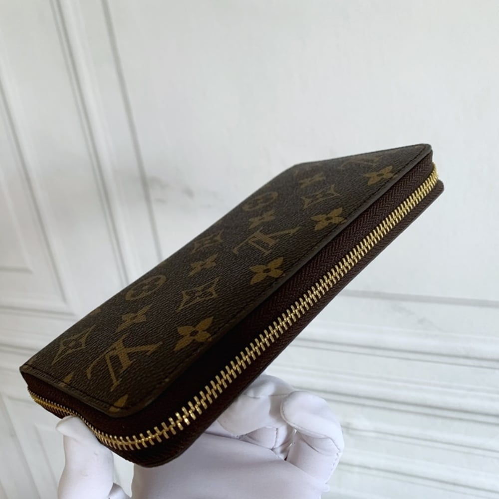 Louis Vuitton Zippy Wallet Monogram Canvas Brown 19cm M42616 - Image 3