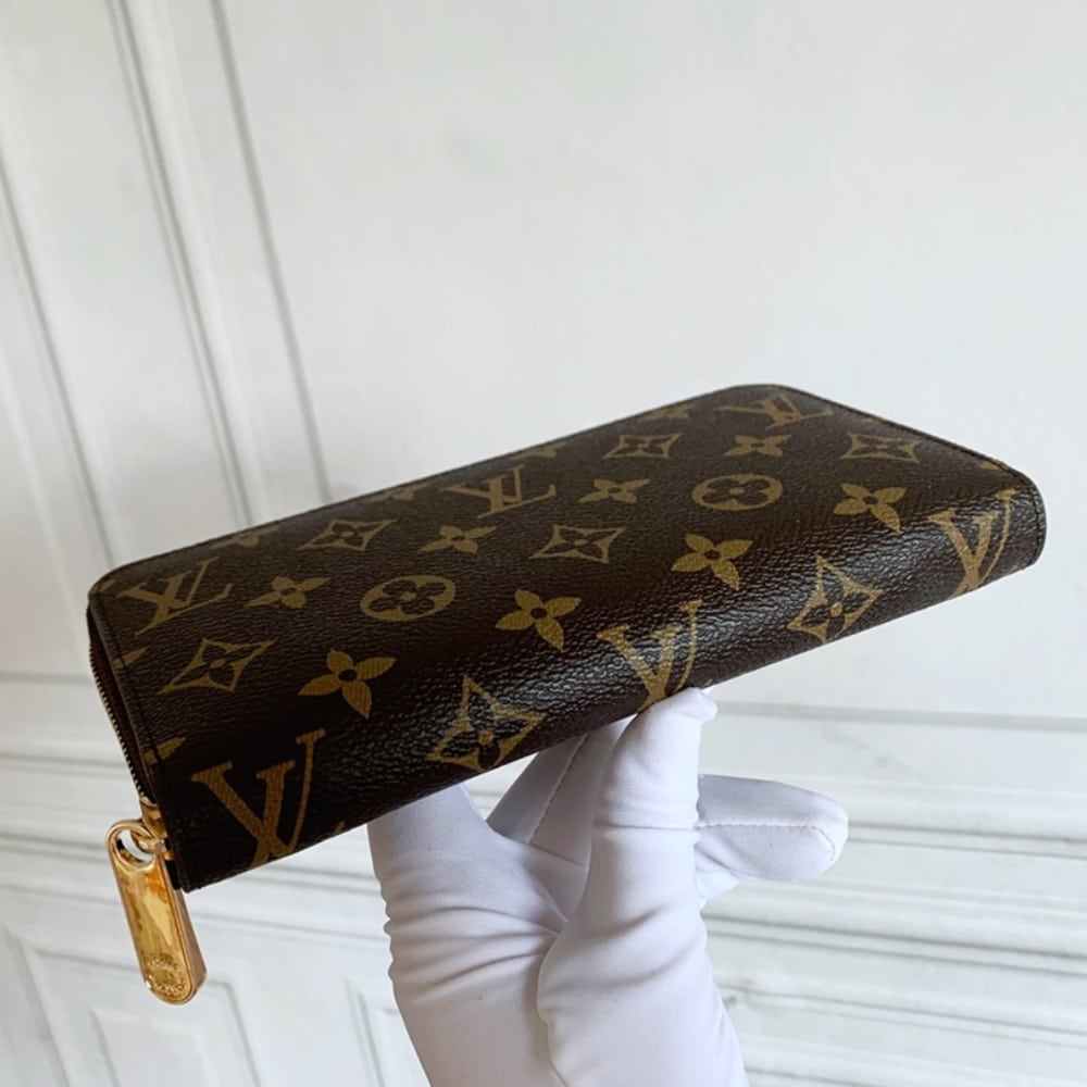 Louis Vuitton Zippy Wallet Monogram Canvas Brown 19cm M42616 - Image 4