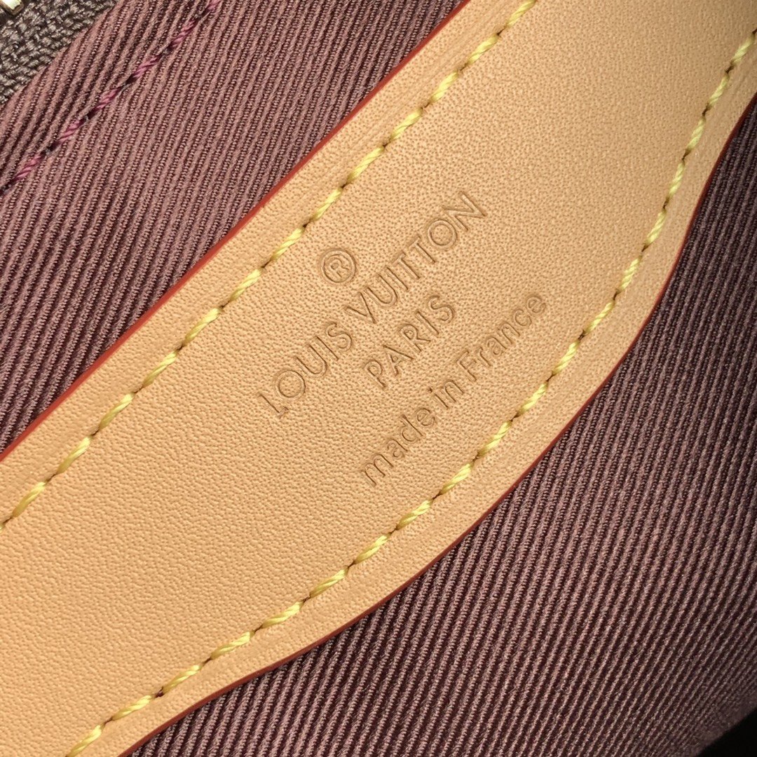 Louis Vuitton Boulogne PM Monogram Canvas Shoulder Bag Natural 29cm M45832 - Image 7