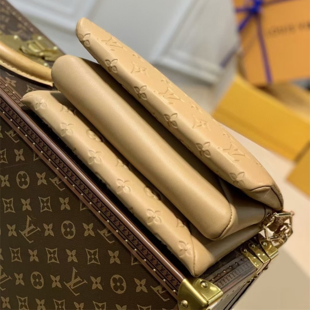 Louis Vuitton Coussin PM Monogram Leather Shoulder Bag Camel 26cm M57791 - Image 4