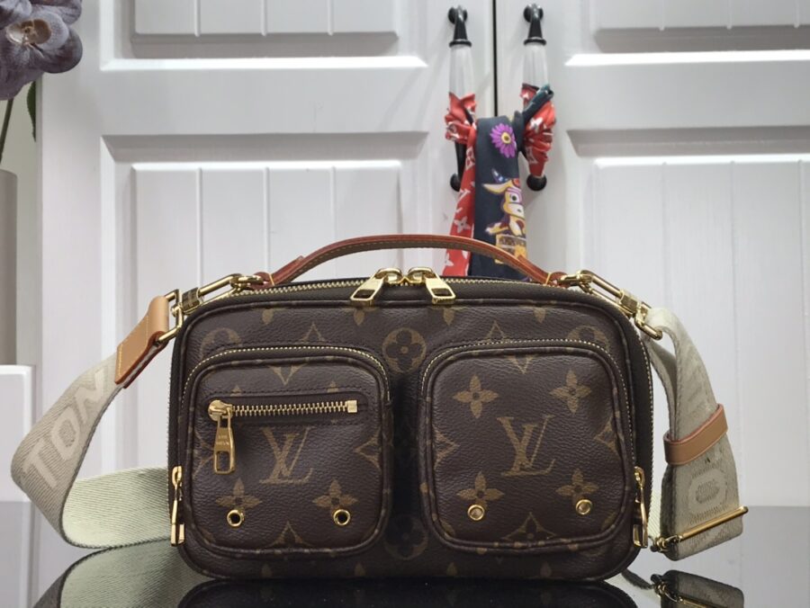 Alternative view of Louis Vuitton Utility Crossbody Bag Monogram Canvas Brown 18cm M80446