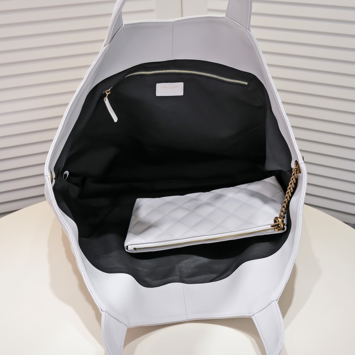 Saint Laurent Icare Maxi Shopping Bag In Quilted White 50Cm - Image 8