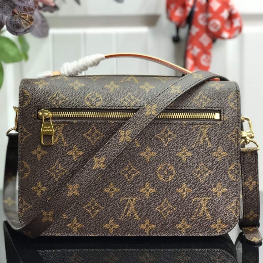Louis Vuitton Pochette Métis Monogram Canvas Satchel Brown 25cm M44875 - Image 4