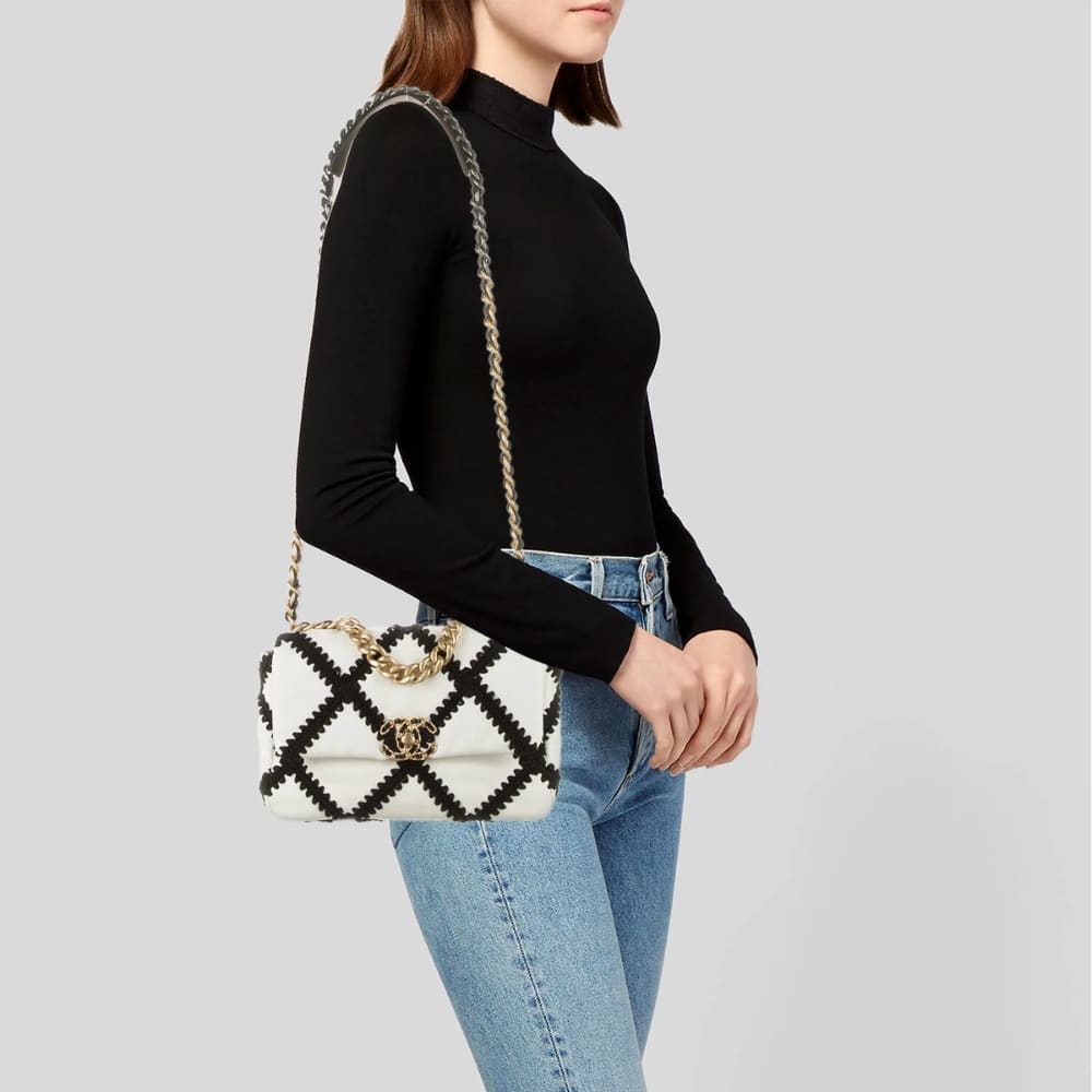 Chanel 19 Flap Bag Crochet Gold And Silver Tone White Black 24Cm AS1160 B04824 C0200 - Image 8