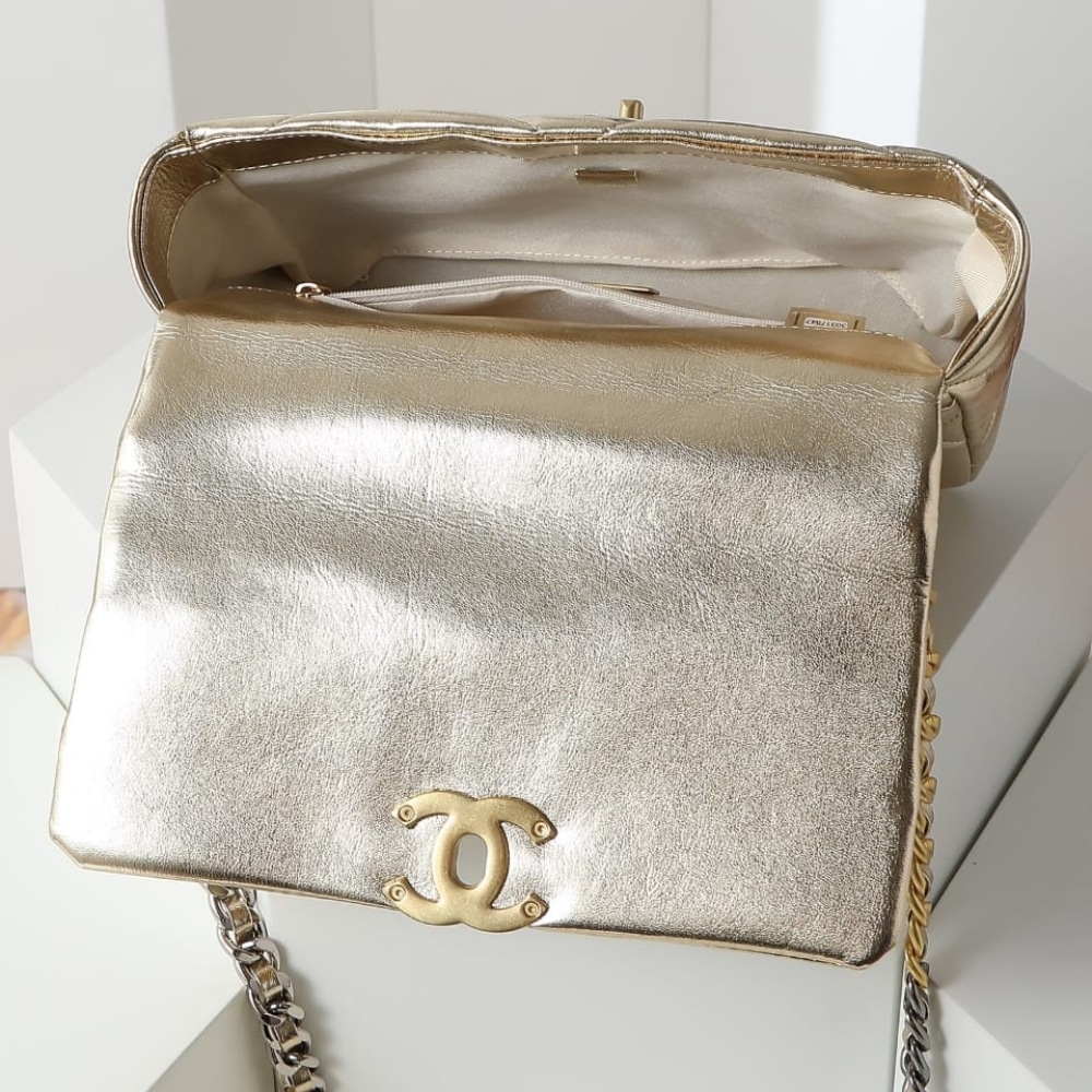 Chanel 19 Handbag Metallic Gold And Silver Tone 26Cm As1160 B05457 Nc293 - Image 7