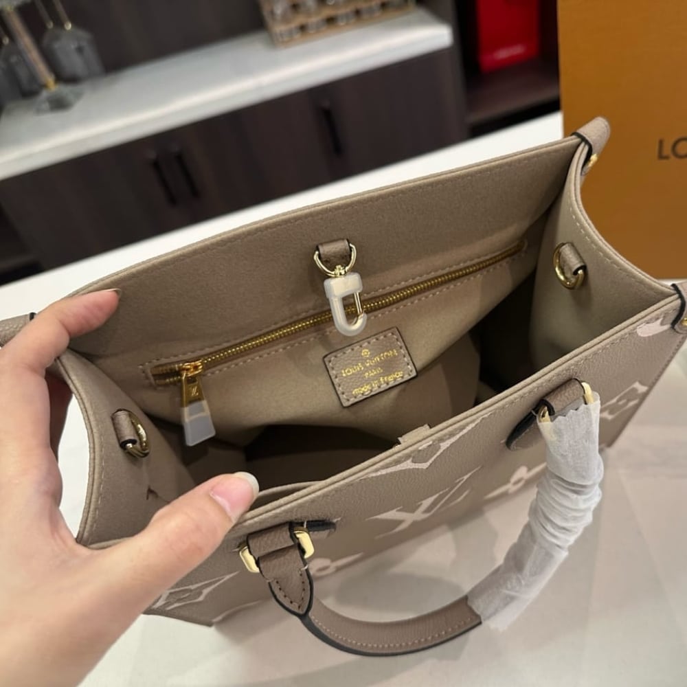 Louis Vuitton Onthego PM Bicolor Monogram Empreinte Leather Tote Bag Beige 25cm M45779 - Image 6