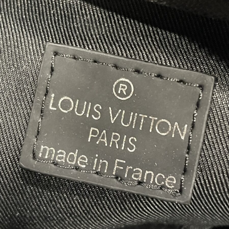 Alternative view of Louis Vuitton Avenue Slingbag 31Cm Black And Grey N40439