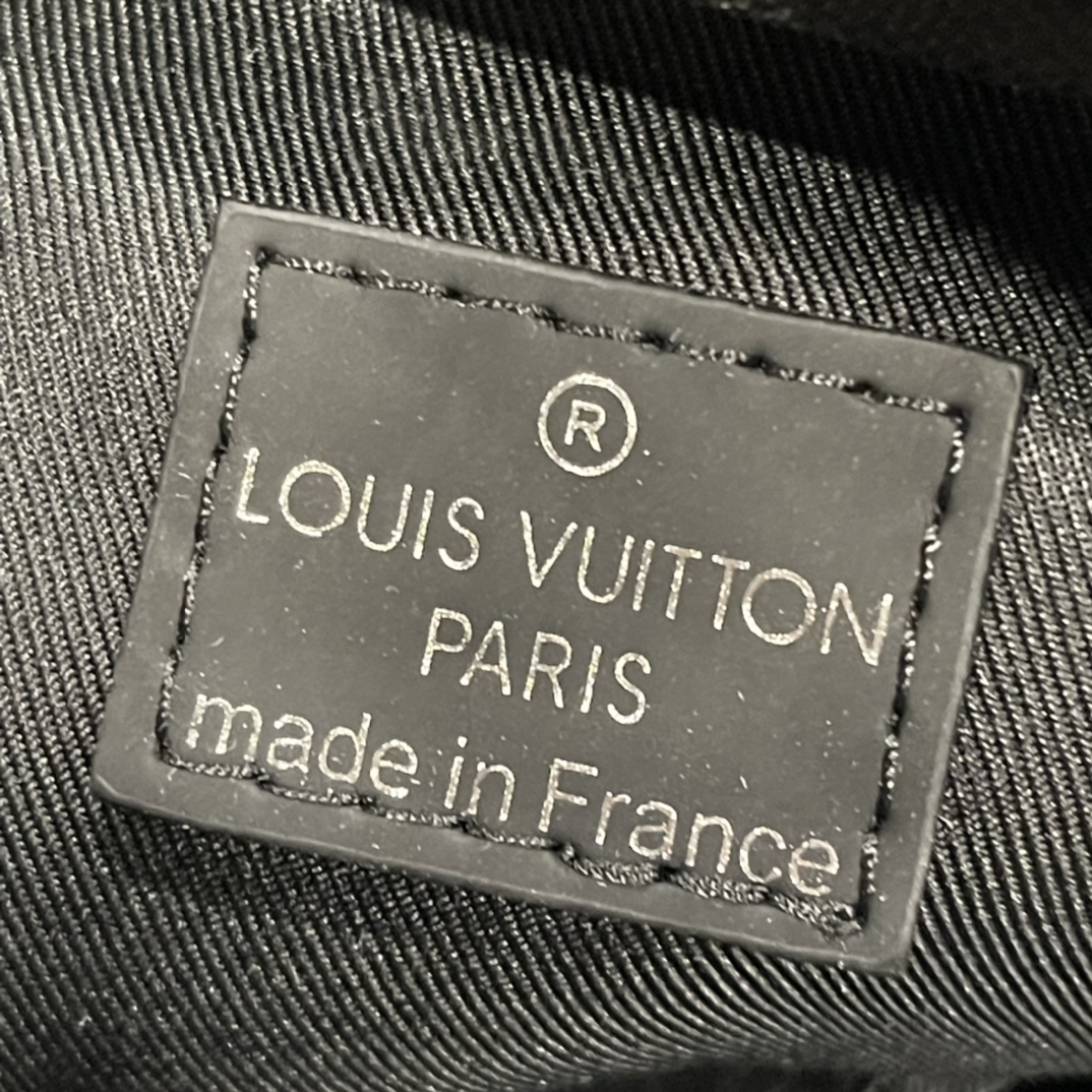 Louis Vuitton Avenue Slingbag 31Cm Black And Grey N40439 - Image 2