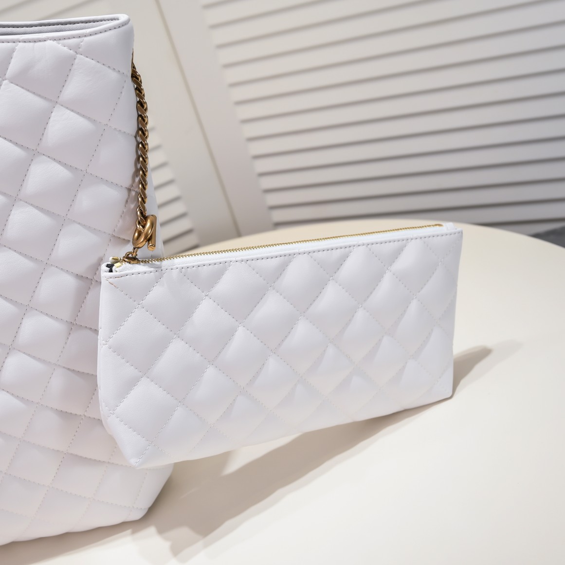 Saint Laurent Icare Maxi Shopping Bag In Quilted White 50Cm - Image 7