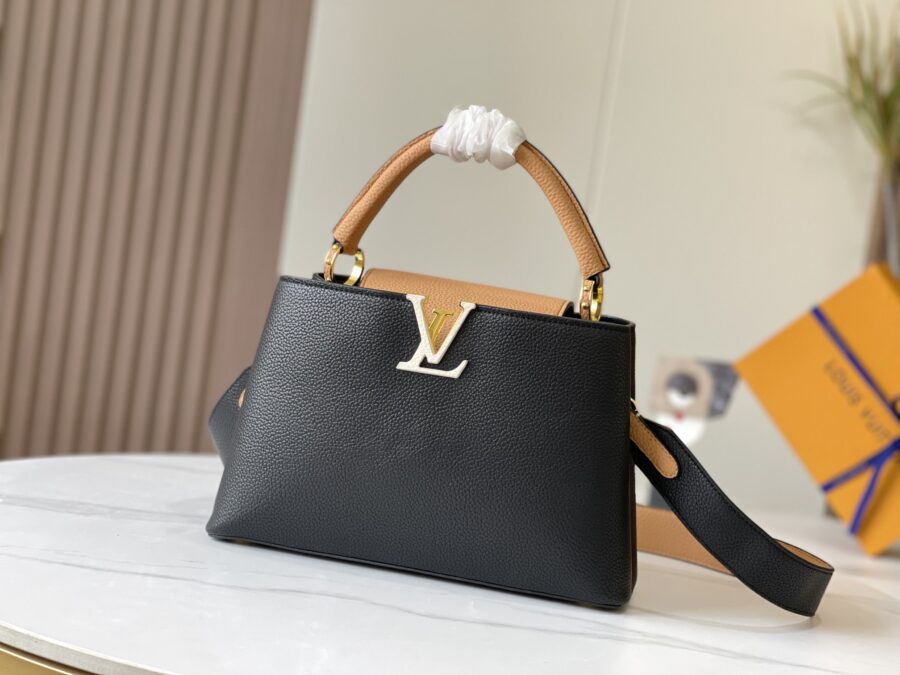 Alternative view of Louis Vuitton Capucines BB Black Arizona 27Cm M59466
