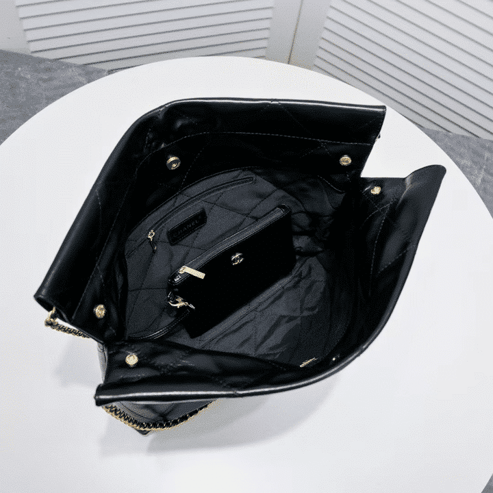 Chanel 22 Handbag Shiny And Gold Tone Metal Black 42Cm As3261 B19059 94305 - Image 7