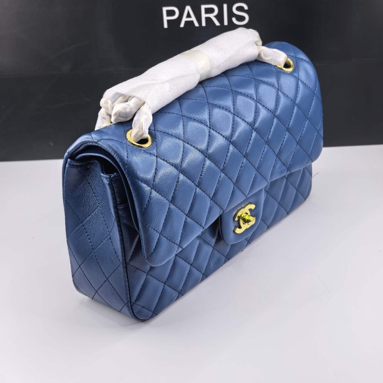 Chanel Classic Medium Flap Navy Blue 25cm - Image 4