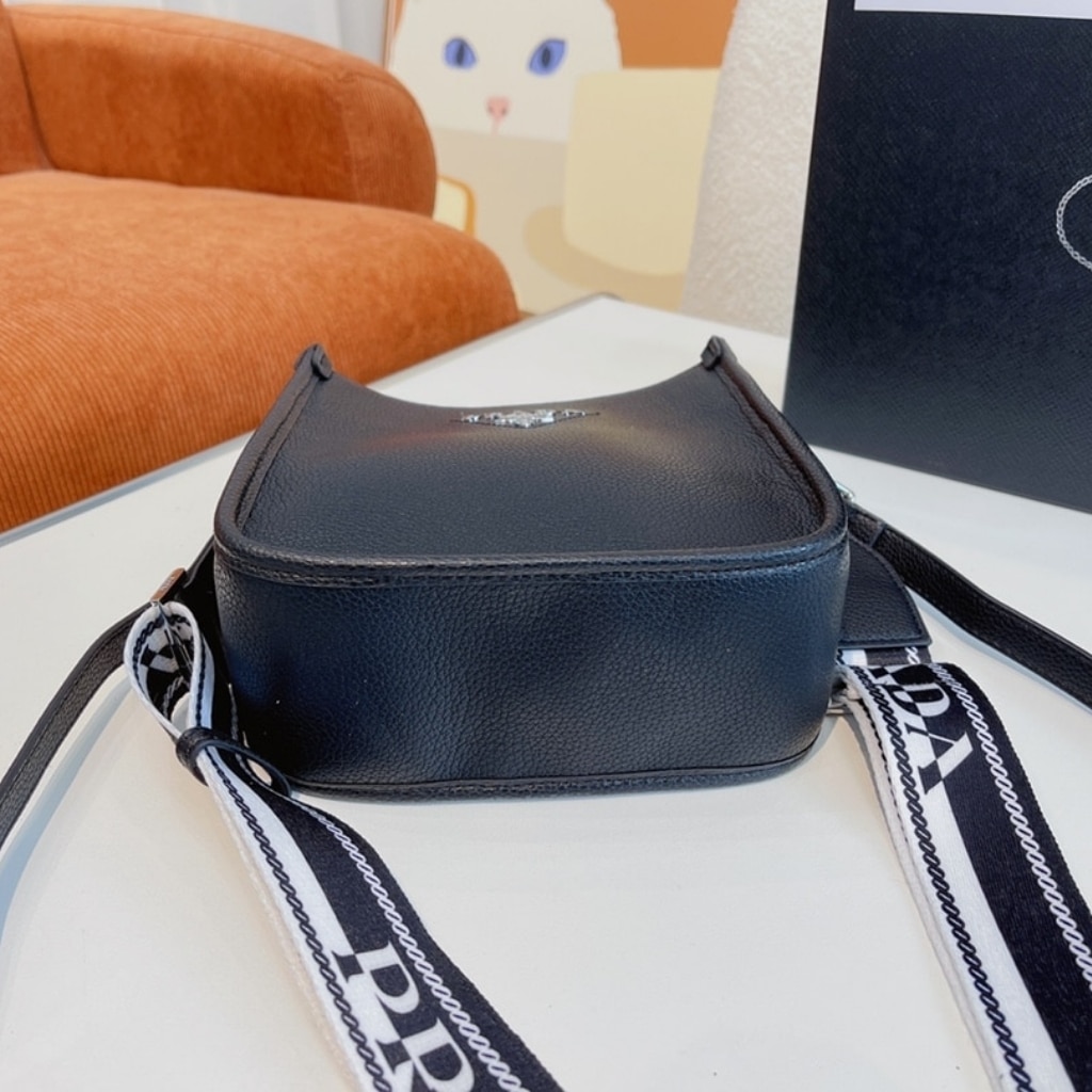 Prada Mini Leather Shoulder Bag Black 20Cm 1BH191 2DKV F0002 V 3OO - Image 3