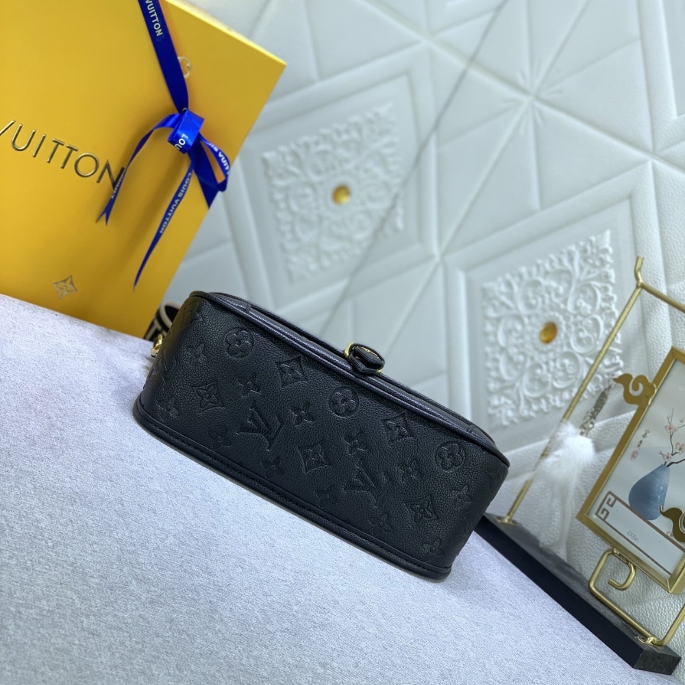 Louis Vuitton Diane Monogram Empreinte Black 24Cm M46386 - Image 6