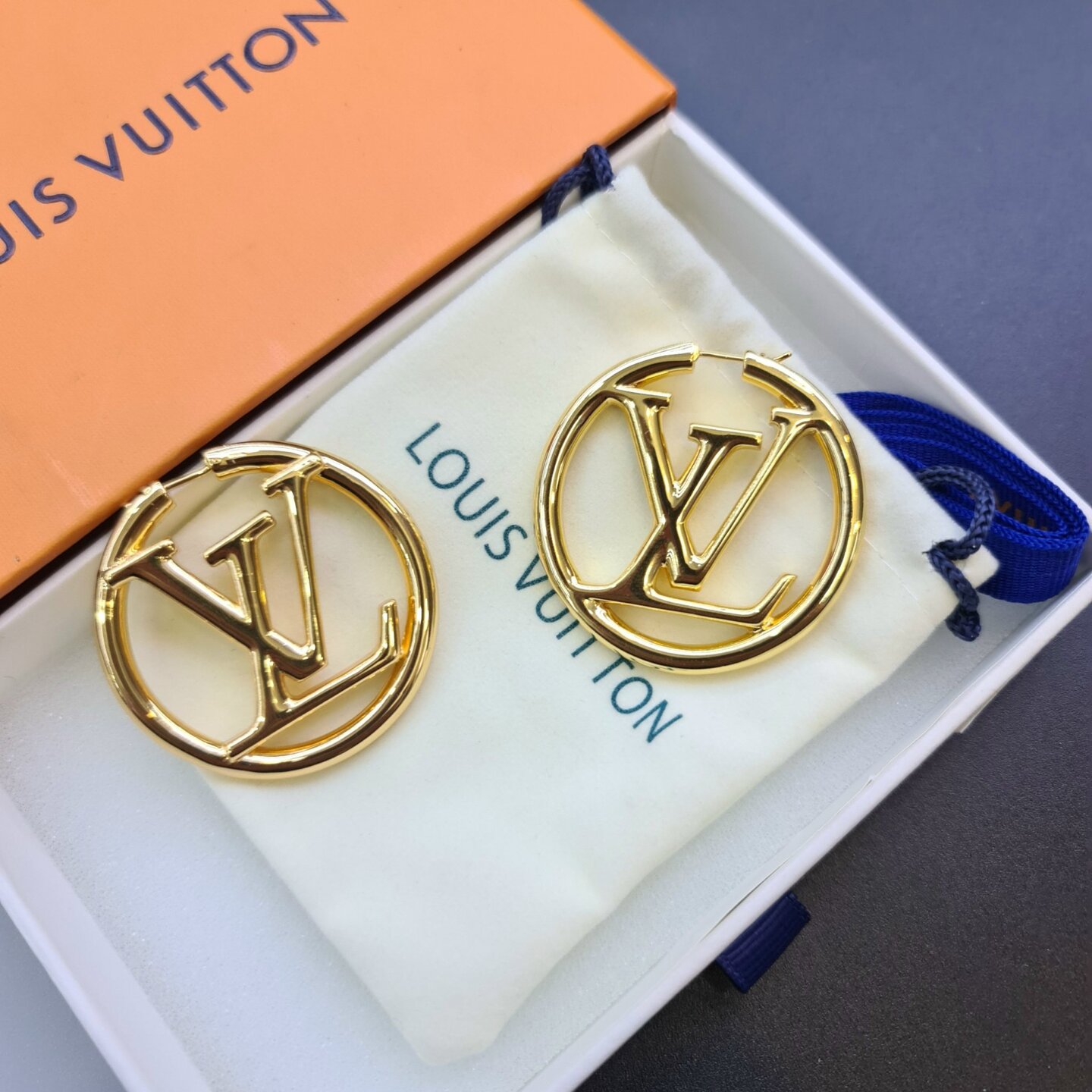 Louis Vuitton Louise Hoop Earrings Gold M64288 - Image 2