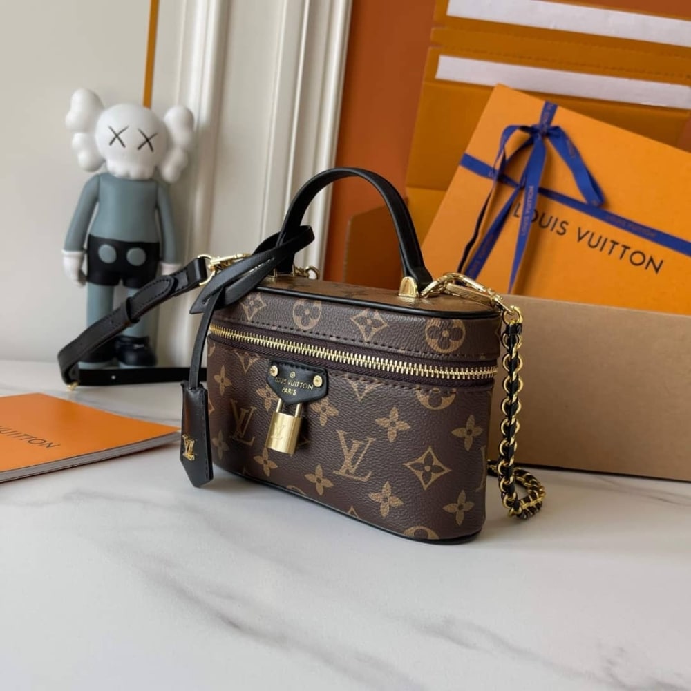 Louis Vuitton Vanity Chain Pouch Monogram Reverse Canvas Brown 19Cm M47125 - Image 4