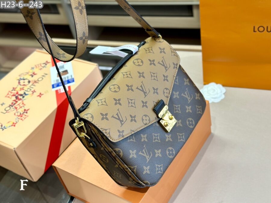 Alternative view of Louis Vuitton Pochette Métis Monogram Reverse 25Cm