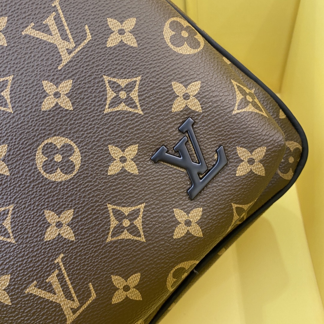 Louis Vuitton Avenue Slingbag Nm Monogram Macassar 31Cm M46327 - Image 4