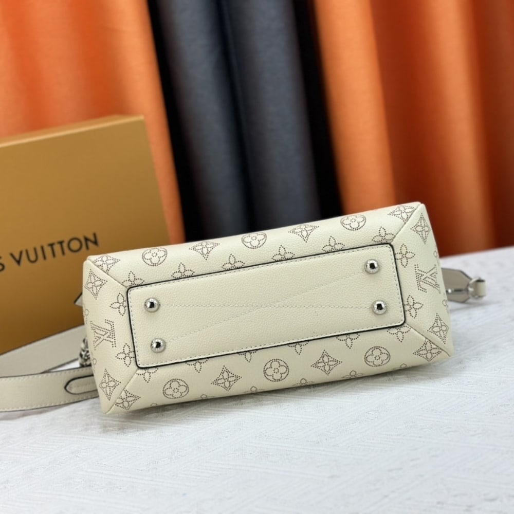 Louis Vuitton Hand It All PM Creme Beige 29Cm M24114 - Image 5