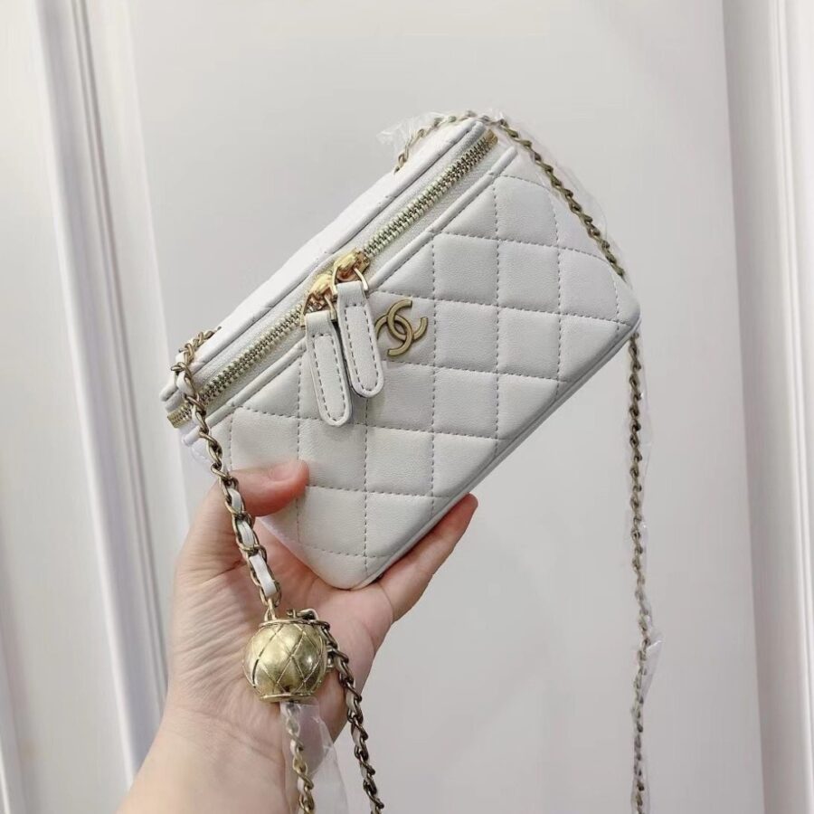 Alternative view of Chanel Pearl Crush Vanity Case With Chain In White 17Cm