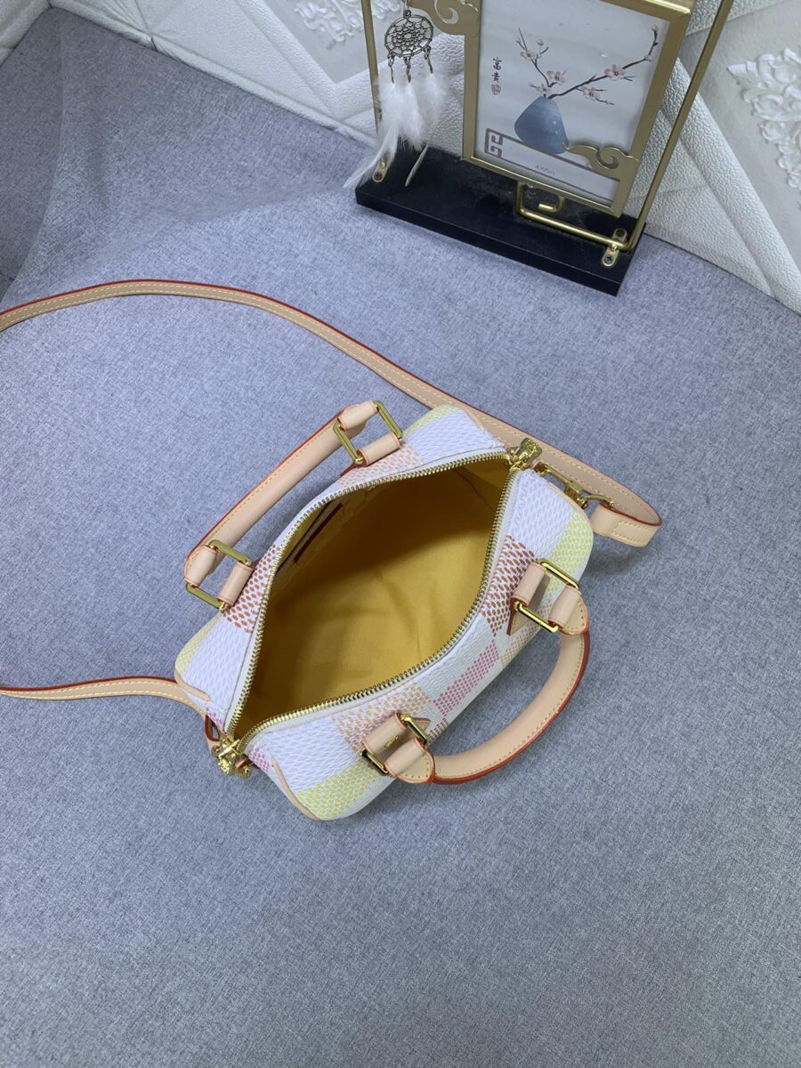 Alternative view of Louis Vuitton Speedy Bandoulière Damier Canvas Peach 20Cm