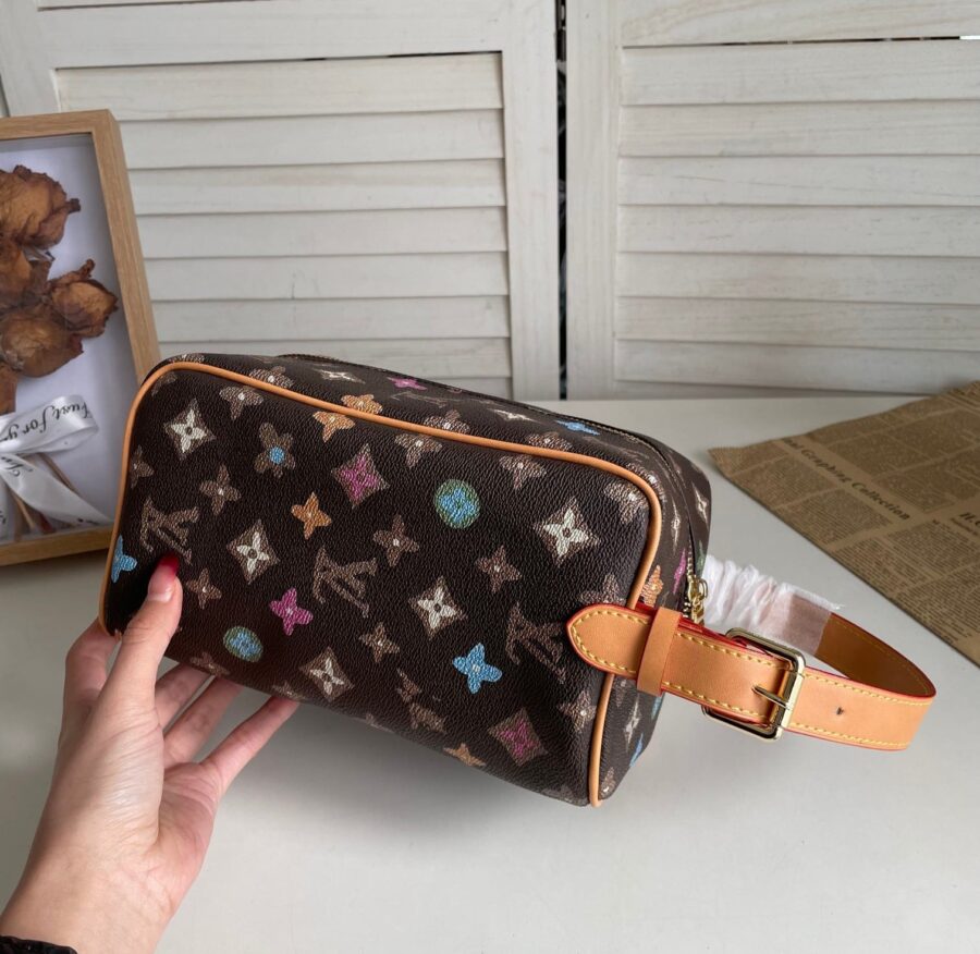 Alternative view of Louis Vuitton Locker Dopp Kit Monogram Craggy Chocolate 28Cm M47069