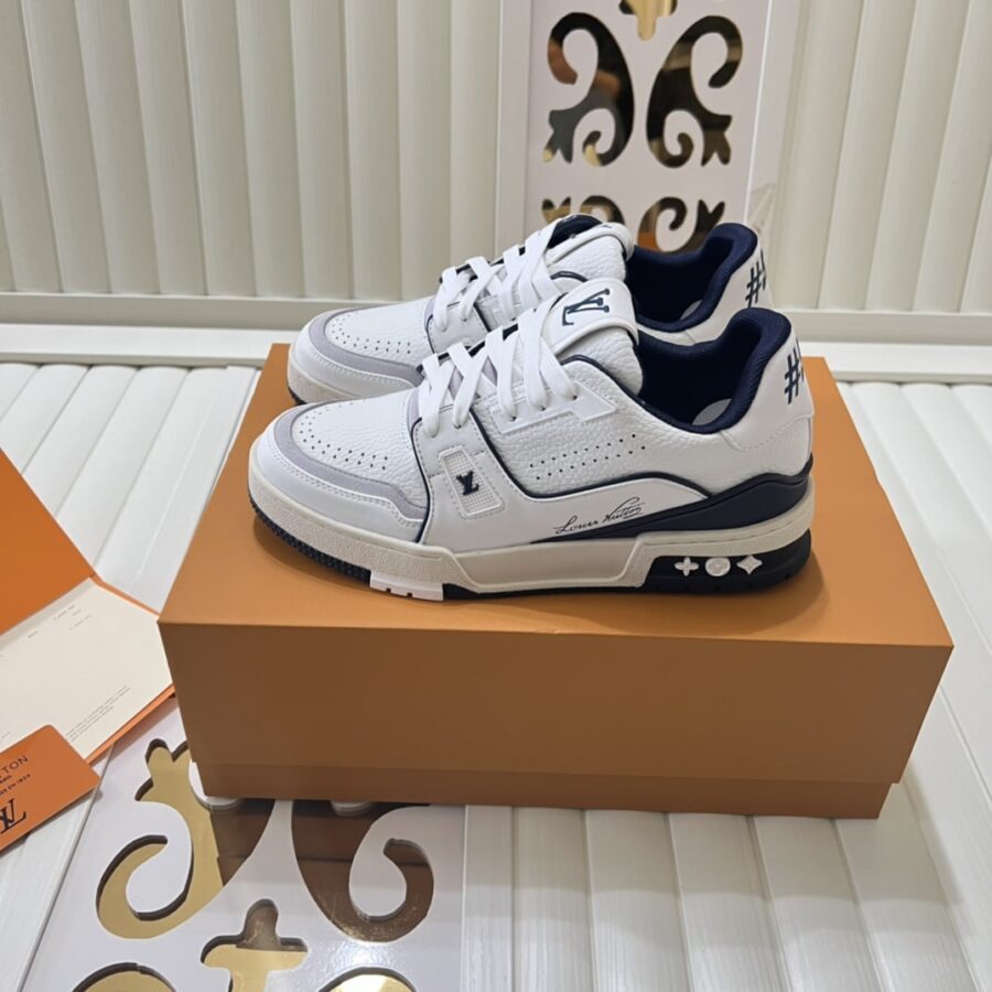 Alternative view of LOUIS VUITTON MEN’S SNEAKER LV TRAINER SIGNATURE MARINE BLUE