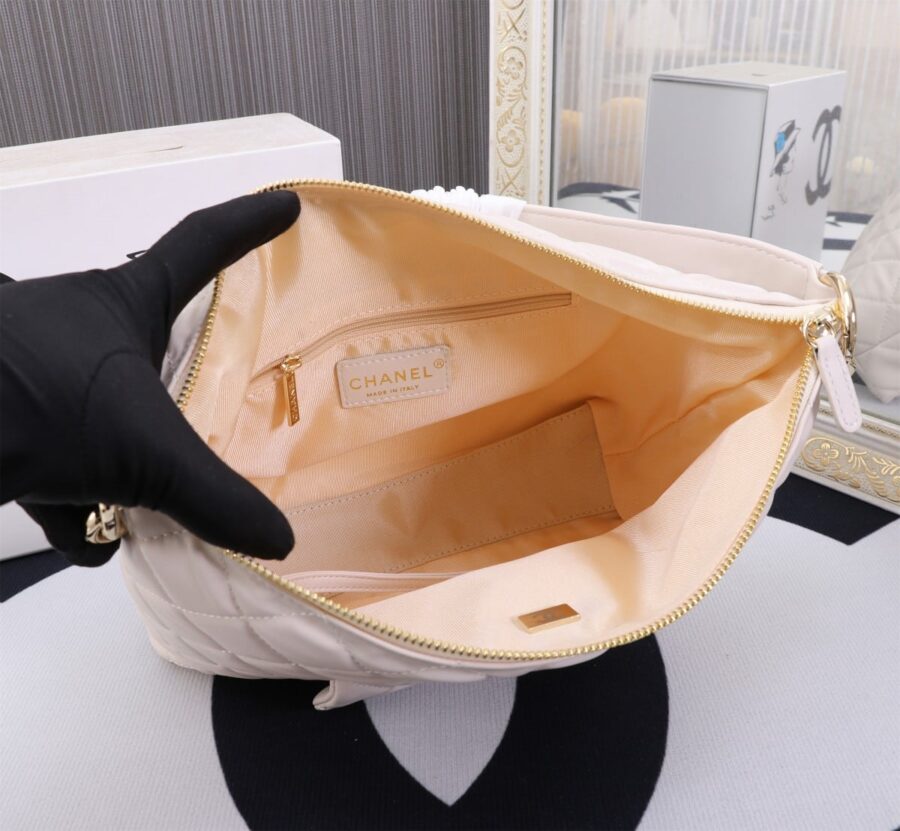 Alternative view of Chanel Maxi Hobo Bag Black Leather And Gold Tone Metal White 28Cm As4339