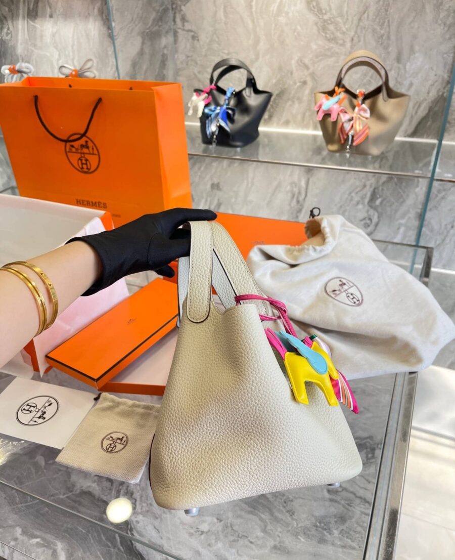 Alternative view of Hermes Picotin 18Cm White