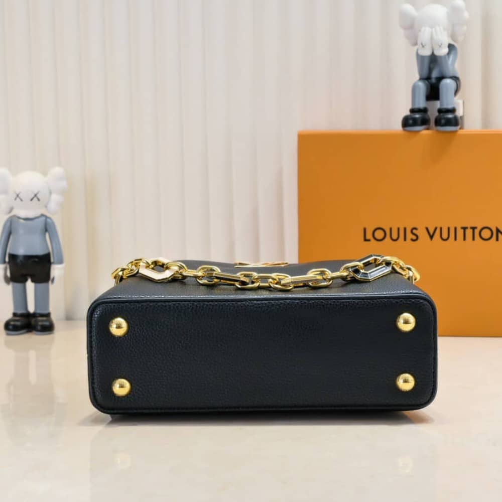 Louis Vuitton Capucines BB Black 27Cm - Image 5