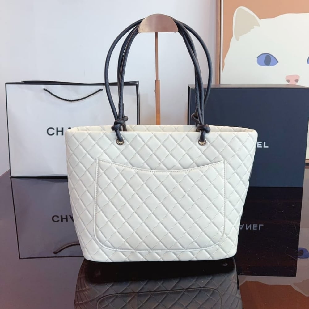Chanel Cambon Line Large Tote Bag In White And Black 41Cm - Image 4