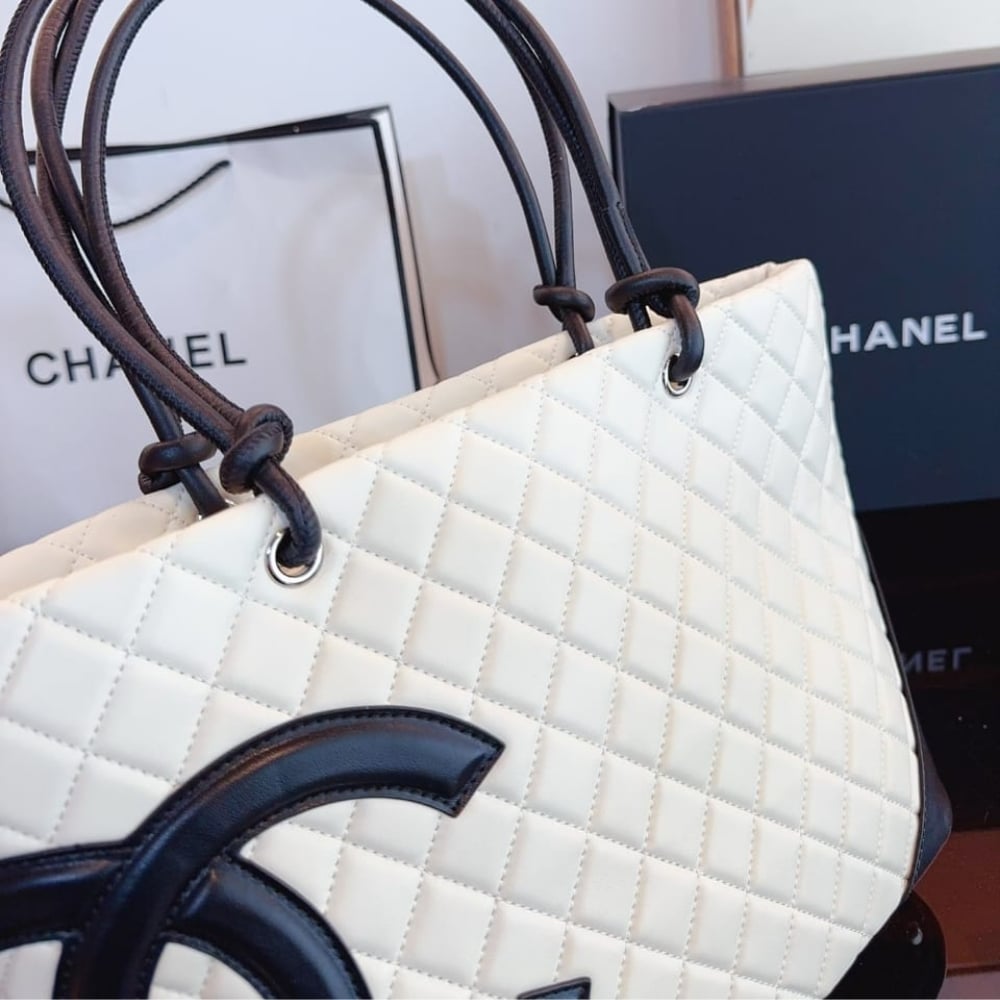 Chanel Cambon Line Large Tote Bag In White And Black 41Cm - Image 5