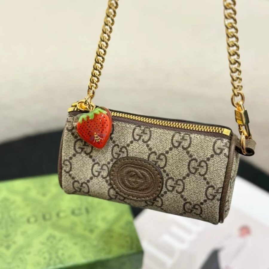 Alternative view of Gucci Double G Coin Purse Strawberry Wallet Beige 13Cm
