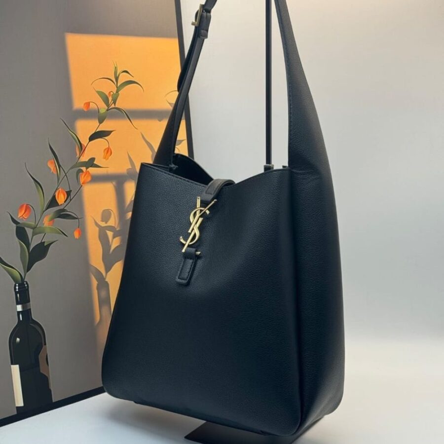 Alternative view of Saint Laurent Le 5 À 7 Supple Large In Grained Leather Black 31Cm 753837Aaauq1000