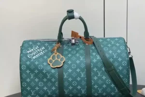 Alternative view of Louis Vuitton Keepall Bandoulière Green 45Cm M46593