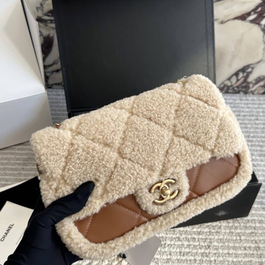 Alternative view of Chanel Flap Bag Shearling Beige And Brown 23Cm As5149 B18194 Nzw48