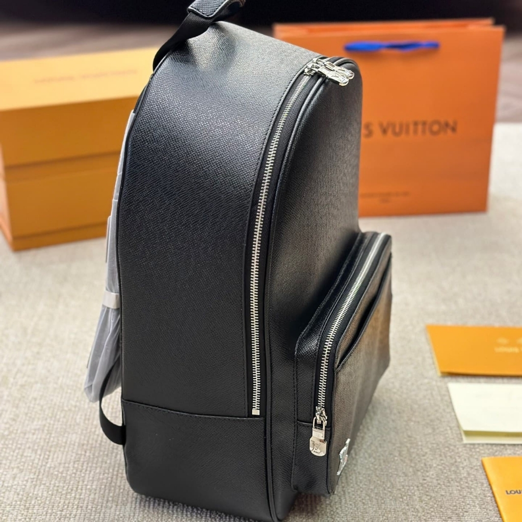 Louis Vuitton Discovery Taiga Alex Backpack Black 42Cm M30258 - Image 5