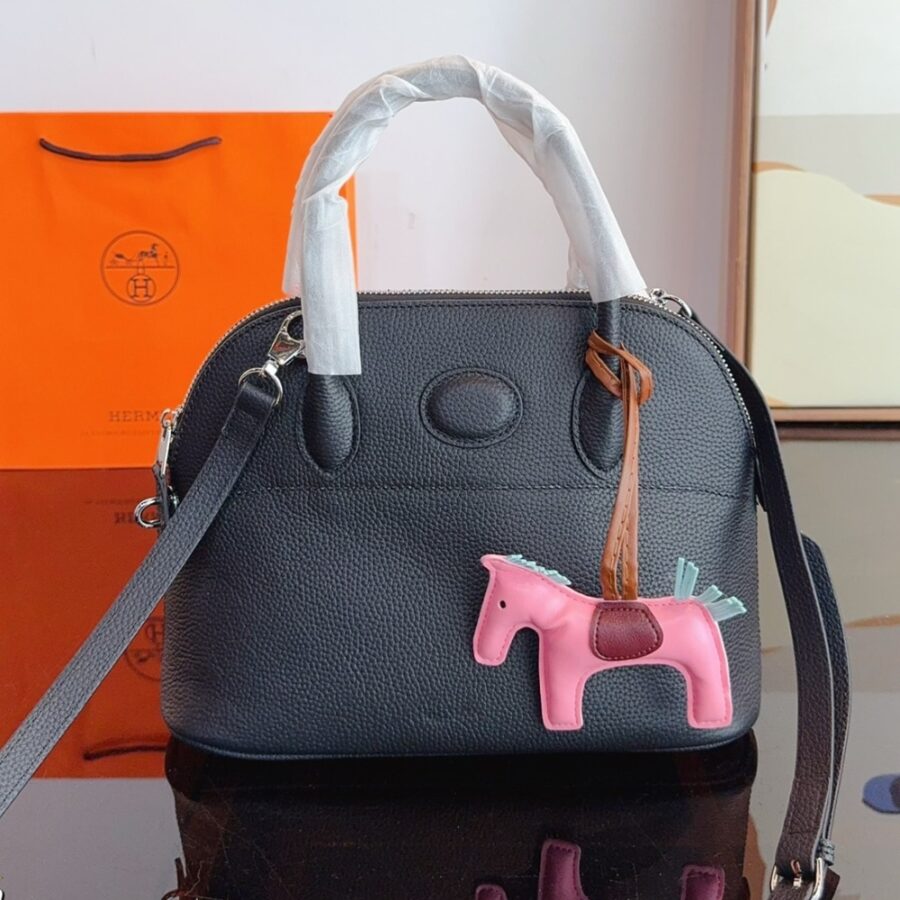 Alternative view of Hermes Bolide Taurillon Clemence Black 27Cm