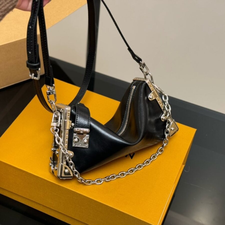 Alternative view of Louis Vuitton Slim Trunk Bag Black 23Cm M25445