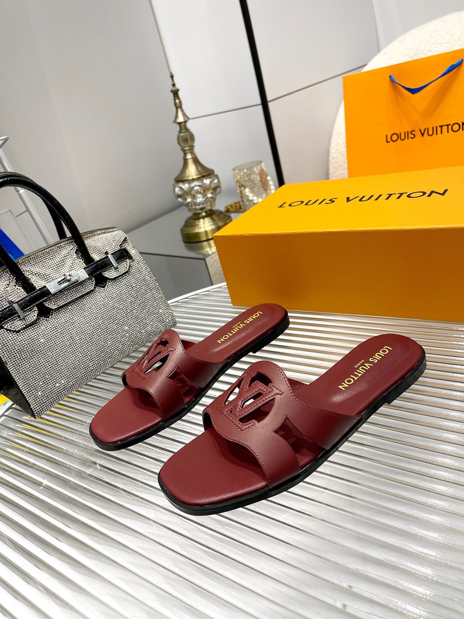 Louis Vuitton LV Isola Flat Mule Red 1ABP2W - Image 5