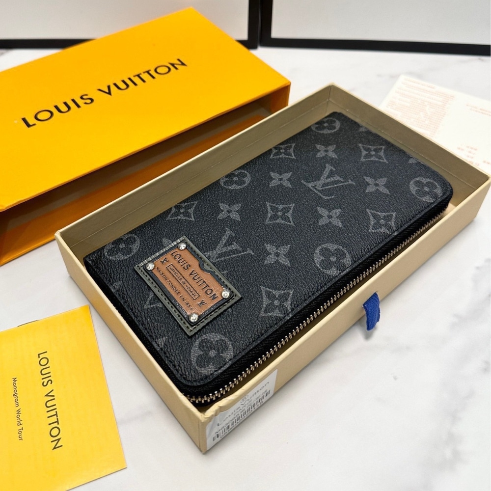Louis Vuitton Vertical Wallet Monogram Black 20cm - Image 4