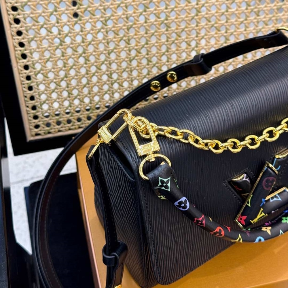 Louis Vuitton X Takashi Murakami Lv Twist MM Slim Bag Black 23cm M13243 - Image 6