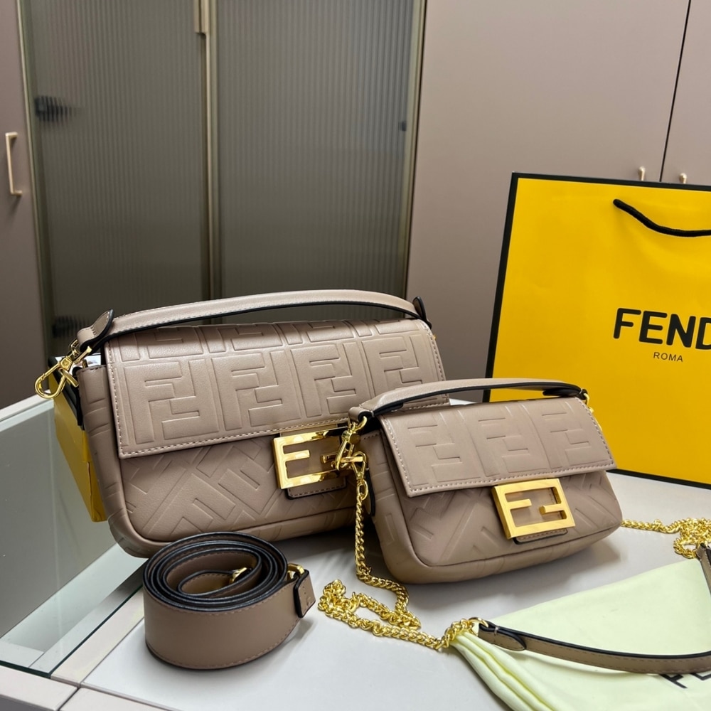 Fendi Baguette Chain Midi Leather Bag Beige With FF Motif 24Cm - Image 2