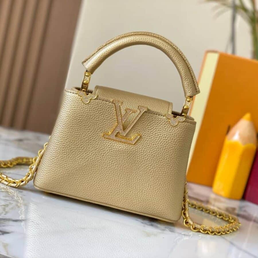Alternative view of Louis Vuitton Capucines Mini Gold 21cm M24583