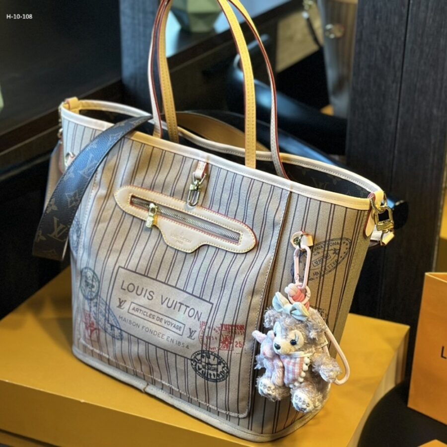 Alternative view of Louis Vuitton Neverfull Bandoulière Inside Out MM Beige 31cm M11948