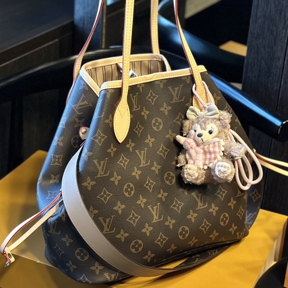 Louis Vuitton Neverfull Bandoulière Inside Out MM Beige 31cm M11948 - Image 5